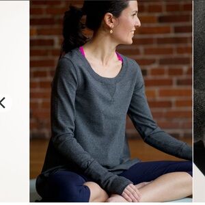 Lululemon • Tea Lounge Pullover • Size 6